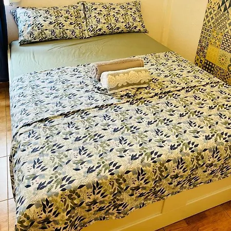 Boutique Flat With Terrace شقة