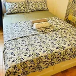 Boutique Flat With Terrace Daire